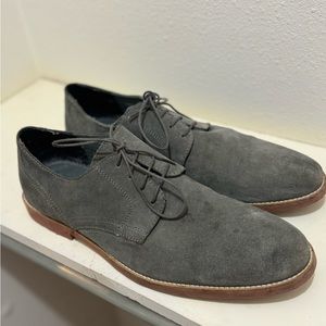 Men’s dress shoes